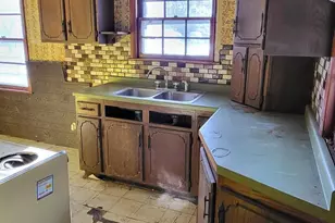 1939 5th St E, Saint Paul, MN 55119 - Photo 9