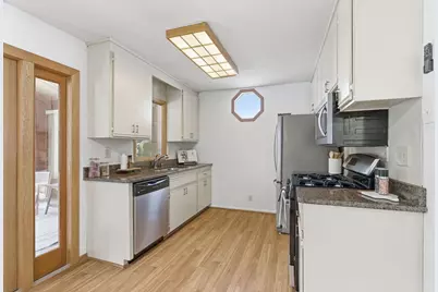 3832 Gettysburg Avenue N, New Hope, MN 55427 - Photo 9