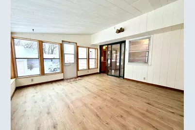 303 Lakehill Drive, Worthington, MN 56187 - Photo 19