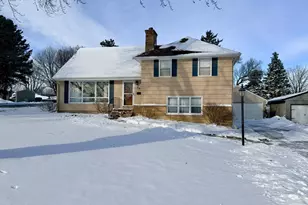 303 Lakehill Dr, Worthington, MN 56187 - Photo 1