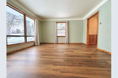 303 Lakehill Drive, Worthington, MN 56187 - Photo 9