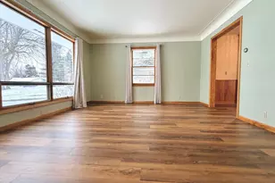 303 Lakehill Dr, Worthington, MN 56187 - Photo 9