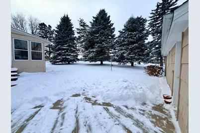 303 Lakehill Drive, Worthington, MN 56187 - Photo 7