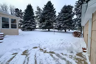 303 Lakehill Dr, Worthington, MN 56187 - Photo 7