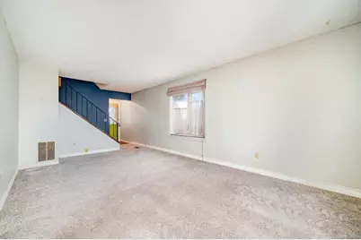 1009 4th Avenue E, Shakopee, MN 55379 - Photo 7