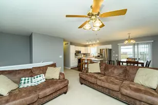 4180 Peregrine Ln S E, Rochester, MN 55904 - Photo 7