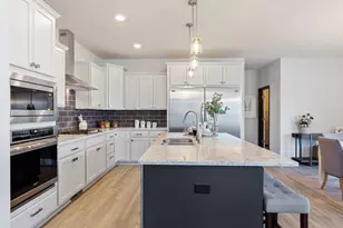 20081 Globe Dr, Lakeville, MN 55044 - Photo 3