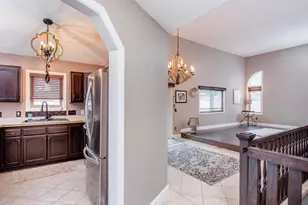 129 Hemlock Pl, Vadnais Heights, MN 55127 - Photo 11