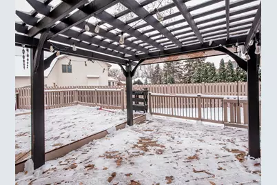 129 Hemlock Place, Vadnais Heights, MN 55127 - Photo 35