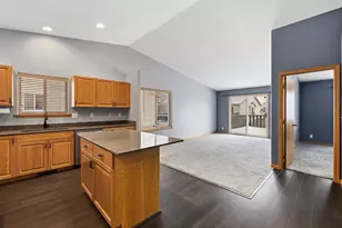 4306 39th Ave S, Fargo, ND 58104 - Photo 7