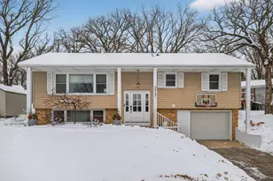 3927 Oak Park Cir SE, Rochester, MN 55904 - Photo 1