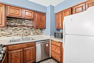 5636 Brookdale Dr N, Brooklyn Park, MN 55443 - Photo 7