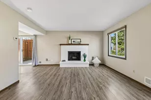 3873 Dolomite Dr, Eagan, MN 55122 - Photo 9