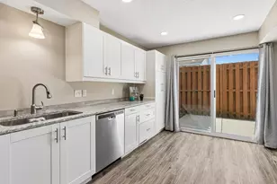 3873 Dolomite Dr, Eagan, MN 55122 - Photo 7