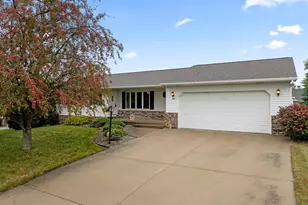 280 4th Ave SE, Plainview, MN 55964 - Photo 3