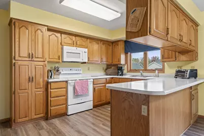 280 4th Avenue SE, Plainview, MN 55964 - Photo 17