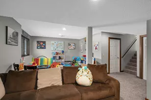 1251 Lake Susan Hills Dr, Chanhassen, MN 55317 - Photo 23