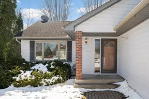 1251 Lake Susan Hills Dr, Chanhassen, MN 55317 - Photo 29