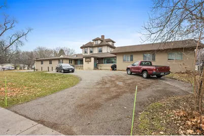 320 7th Avenue E, Alexandria, MN 56308 - Photo 1