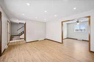 7050 Pioneer Trail, Greenfield, MN 55357 - Photo 9