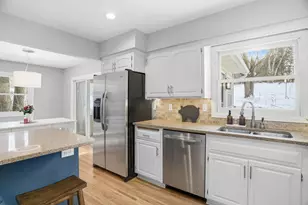 5026 Clear Spring Dr, Minnetonka, MN 55345 - Photo 9