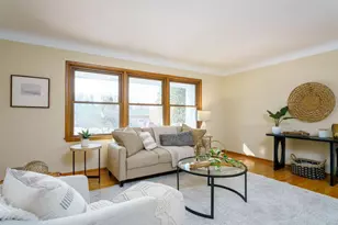 1404 Primrose Curve, Roseville, MN 55113 - Photo 3