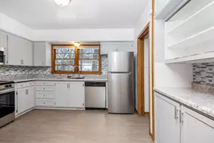 102 Woodhill Rd, Saint Cloud, MN 56301 - Photo 5