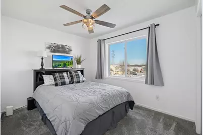 213 Ardennes Avenue E, Shakopee, MN 55379 - Photo 17