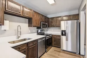 1118 E 145th St, Burnsville, MN 55337 - Photo 9