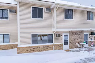 22 E 13th St, Waconia, MN 55387 - Photo 3