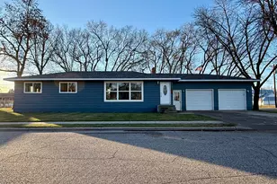 203 8th St SE, Barnesville, MN 56514 - Photo 1