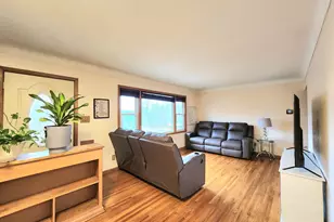 1158 Bradley St, Saint Paul, MN 55130 - Photo 5