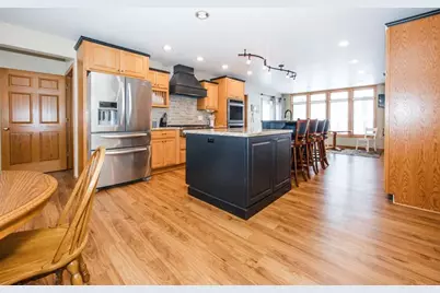 1082 W Lake Drive, Detroit Lakes, MN 56501 - Photo 11