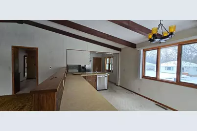 918 Clausen Avenue, Albert Lea, MN 56007 - Photo 13