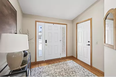 4119 Thornhill Lane, Vadnais Heights, MN 55127 - Photo 9