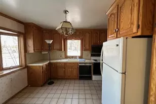 700 Oakland Pl NE, Austin, MN 55912 - Photo 5