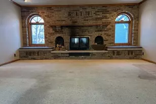 700 Oakland Pl NE, Austin, MN 55912 - Photo 9