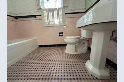 700 Oakland Place NE, Austin, MN 55912 - Photo 13