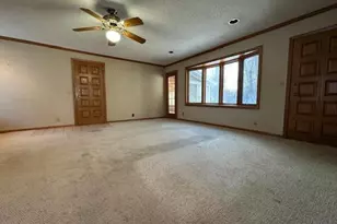 700 Oakland Pl NE, Austin, MN 55912 - Photo 13