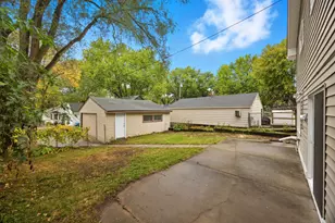 2931 Chowen Ave N, Robbinsdale, MN 55422 - Photo 25