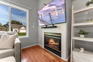 291 Appleblossom Ln E, Shakopee, MN 55379 - Photo 9