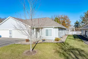 1427 Ravoux Ln, Chaska, MN 55318 - Photo 3