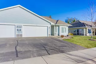 1427 Ravoux Ln, Chaska, MN 55318 - Photo 41