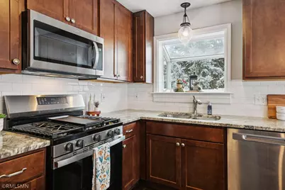 13720 James Avenue S, Burnsville, MN 55337 - Photo 19