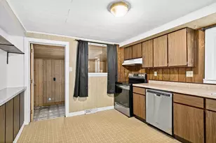 328 S 57th Ave W, Duluth, MN 55807 - Photo 5