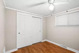 328 S 57th Ave W, Duluth, MN 55807 - Photo 9