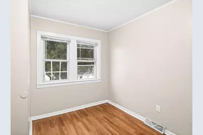 328 S 57th Avenue W, Duluth, MN 55807 - Photo 7