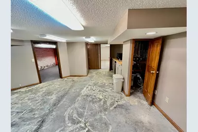 105 E Lincoln Avenue, Fergus Falls, MN 56537 - Photo 25