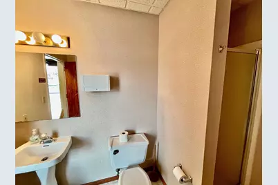 105 E Lincoln Avenue, Fergus Falls, MN 56537 - Photo 21