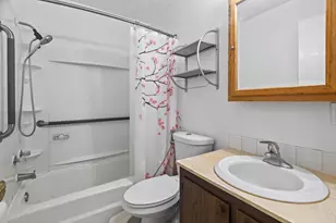 2005 E 122nd St, Burnsville, MN 55337 - Photo 15